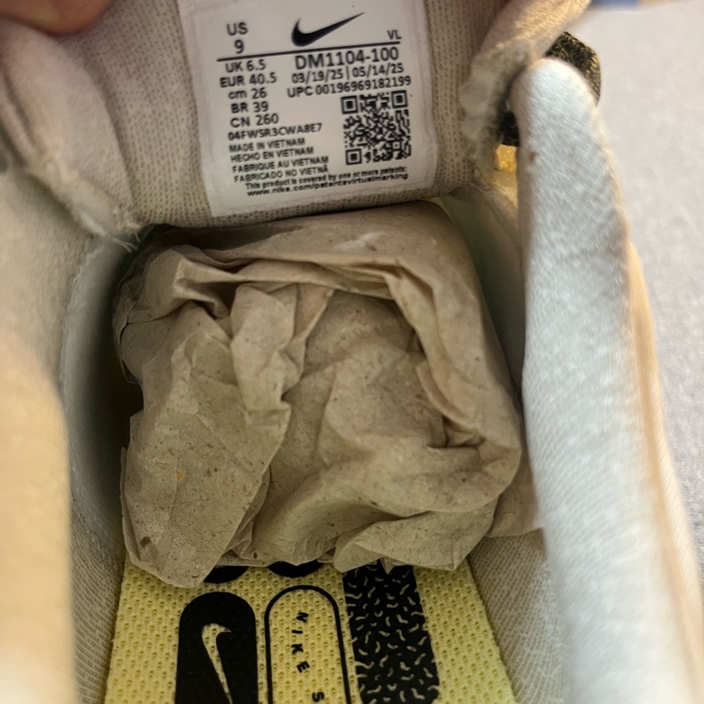 Nike Air Winflo Shield Volt Storm-Tread Running Women's Shoe Size 9 DM1104-100 - Picture 10 of 11